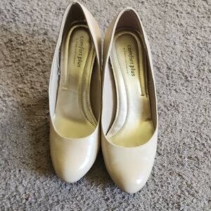 Comfort Plus by Predictions Women's Beige Heels